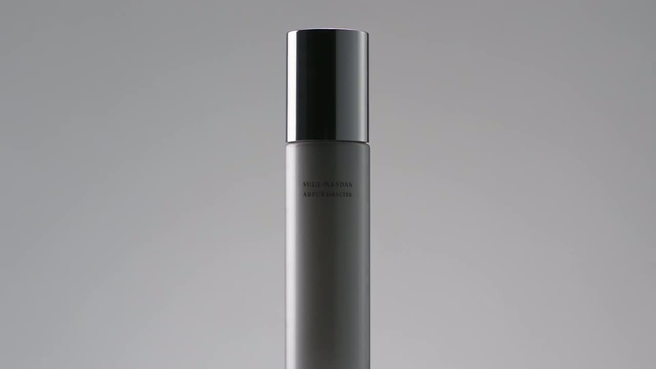 LUNÉA モイストエッセンスローションのボトル